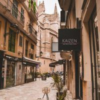 se-busca-ayudante-cocina-fregaplatos-vacante-trabajo-oferta-empleo-ibiza-candidatos-baleares-mallorca-foementera-menorca